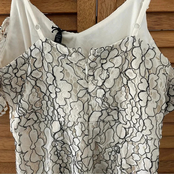 Romeo + Juliet Couture Black and White Floral Laced Dress Sz XS NWT - Picture 8 of 9